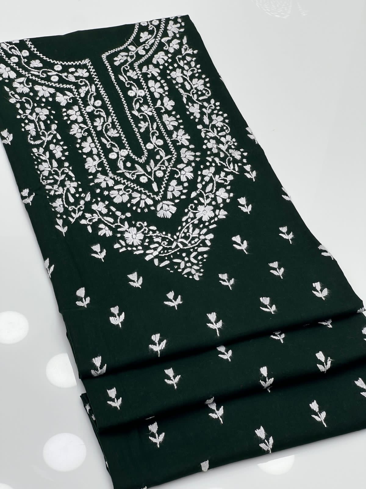 3 Yard Lawn Fabric – Hand Embroidered (Pakka Work)